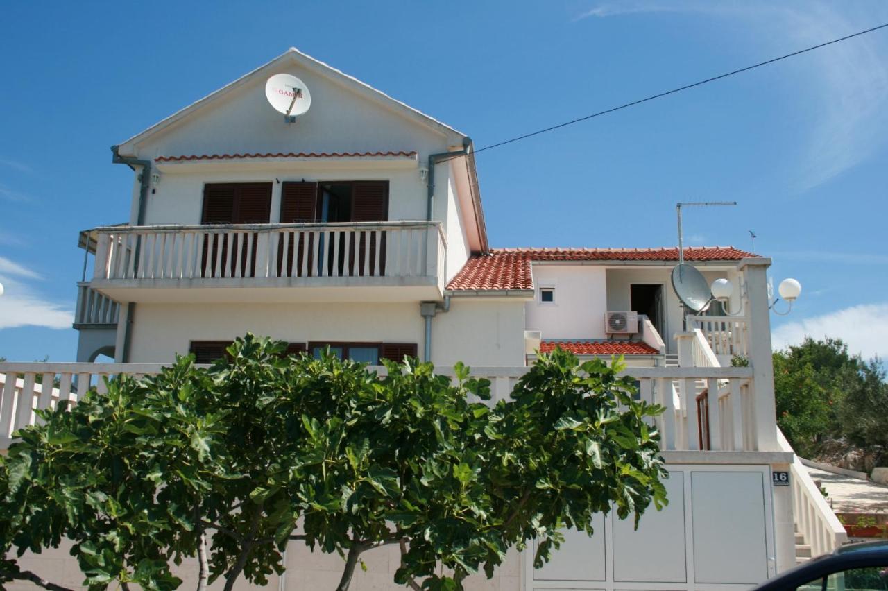 Apartments With A Parking Space Jezera, Murter - 5079 Luaran gambar